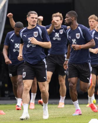 SOCCER - FIFA World Cup, WM, Weltmeisterschaft, Fussball 2026, preview SANTA BARBARA,CALIFORNIA,USA,08.JUN.26 - SOCCER - FIFA World Cup 2026, USA, Mexico, Canada, preview, OEFB, Oesterreichischer Fussball-Bund, training team AUT. Image shows Marcel Sabitzer and Kevin Danso (AUT). GEPAxpictures xArminxRauthner