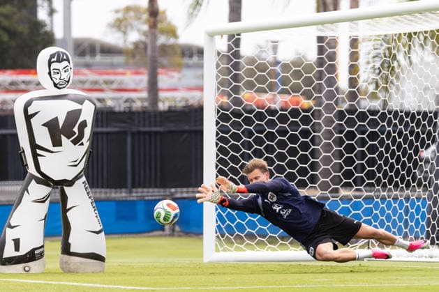 SOCCER - FIFA World Cup, WM, Weltmeisterschaft, Fussball 2026, preview SANTA BARBARA,CALIFORNIA,USA,08.JUN.26 - SOCCER - FIFA World Cup 2026, USA, Mexico, Canada, preview, OEFB, Oesterreichischer Fussball-Bund, training team AUT. Image shows Patrick Pentz (AUT). GEPAxpictures xArminxRauthner