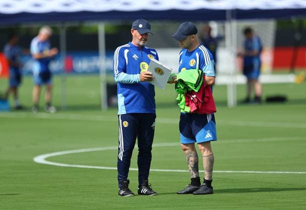 Steve Clarke head coach of Scotland and assistant coach Steven Naismith Scotland Training Session and press conference, PK, Pressekonferenz 2026 FIFA World Cup, WM, Weltmeisterschaft, Fussball Football, Atrium Health Performance Park, Charlotte, USA - 08 Jun 2026Charlotte Atrium Health Performance Park United States of America EDITORIAL USE ONLY No use with unauthorised audio, video, data, fixture lists, club league logos or live services. Online in-match use limited to 120 images, no video emulation. No use in betting, games or single club league player publications. Copyright: xMichaelxZemanek Shutterstockx 16917216gl