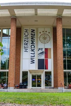 Team Arrival Germany, Base Camp, FIFA World Cup, WM, Weltmeisterschaft, Fussball 2026, Winston-Salem Base camp of team Germany ahead of the FIFA World Cup 2026 at Wake Forest University and The Graylyn Estate in Winston-Salem, North Carolina, United States, June 8, 2026. WINSTON-SALEM Graylyn Estate Hotel North Carolina USA Copyright: xPaulxMoreax 1R8A4716