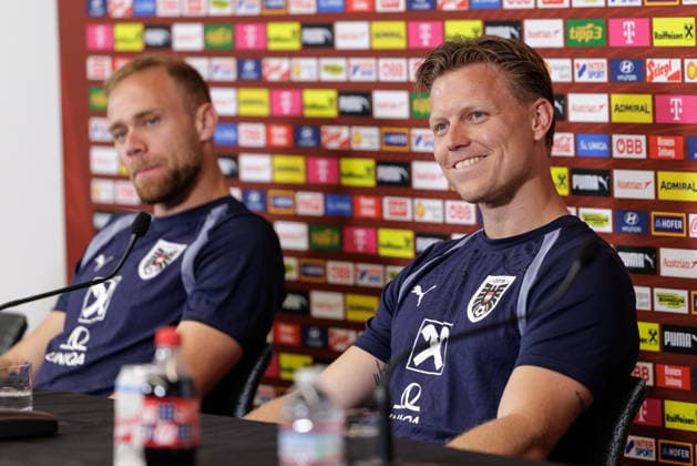 SOCCER - FIFA World Cup, WM, Weltmeisterschaft, Fussball 2026, preview SANTA BARBARA,CALIFORNIA,USA,08.JUN.26 - SOCCER - FIFA World Cup 2026, USA, Mexico, Canada, preview, OEFB, Oesterreichischer Fussball-Bund, press conference, PK, Pressekonferenz team AUT. Image shows Alexander Schlager and Patrick Pentz (AUT). GEPAxpictures xArminxRauthner