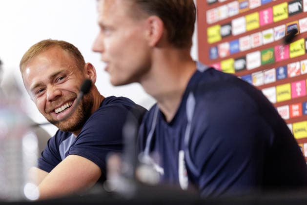 SOCCER - FIFA World Cup, WM, Weltmeisterschaft, Fussball 2026, preview SANTA BARBARA,CALIFORNIA,USA,08.JUN.26 - SOCCER - FIFA World Cup 2026, USA, Mexico, Canada, preview, OEFB, Oesterreichischer Fussball-Bund, press conference, PK, Pressekonferenz team AUT. Image shows Alexander Schlager and Patrick Pentz (AUT). GEPAxpictures xArminxRauthner
