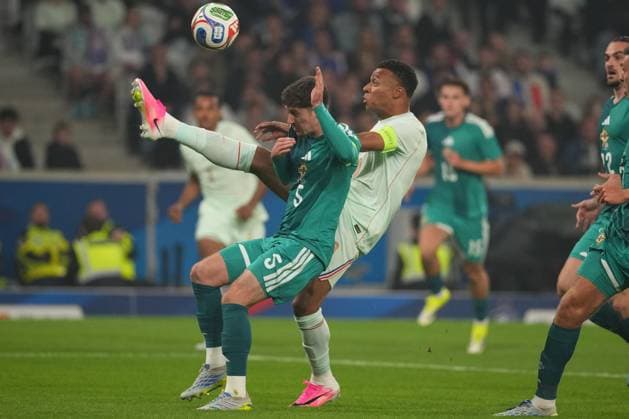 Kylian Mbappe of France and Trai Hume of Northern Ireland France v Northern Ireland, International Friendly, Länderspiel, Nationalmannschaft Football, Decathlon Arena Stade Pierre-Mauroy, Lille, France - 08 Jun 2026Lille Decathlon Arena Stade Pierre-Mau France EDITORIAL USE ONLY No use with unauthorised audio, video, data, fixture lists, club league logos or live services. Online in-match use limited to 120 images, no video emulation. No use in betting, games or single club league player publications. Copyright: xDavexWinter Shutterstockx 16912920gs