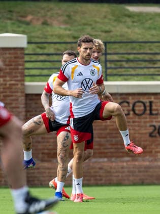 Team Arrival Germany, Base Camp, practice, FIFA World Cup, WM, Weltmeisterschaft, Fussball 2026, Winston-Salem LEON GORETZKA of DFB practicing for the FIFA World Cup 2026 at Wake Forest University™s Spry Stadium in Winston-Salem, North Carolina, United States, June 8, 2026. WINSTON-SALEM Spry Stadium North Carolina USA Copyright: xPaulxMoreax 1R8A6062