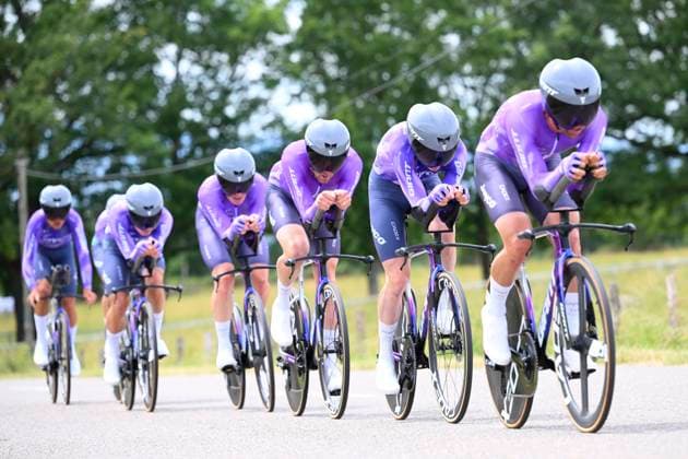 Tour Auvergne - Rhone-Alpes 2026 Stage 3 PERREUX, FRANCE - JUNE 09 : Plapp Luke (AUS) of Team Jayco AlUla, Covi Alessandro (ITA) of Team Jayco AlUla, Durbridge Luke (AUS) of Team Jayco AlUla, Engelhardt Felix (GER) of Team Jayco AlUla, Matthews Michael (AUS) of Team Jayco AlUla, Mckenzie Hamish (AUS) of Team Jayco AlUla, Sutterlin Jasha (GER) of Team Jayco AlUla during stage 3 of the 78th edition of Tour Auvergne - Rhone-Alpes an UCI World Tour 2.UWT Team Time Trial stage for Men Elite of 28.4 km with start in Perreux and finish in Perreux on June 9, 2026 in Perreux, France, 09 06 2026 ( Motordriver Guy De Vuyst - Perreux France Copyright: xVincentxKalutx