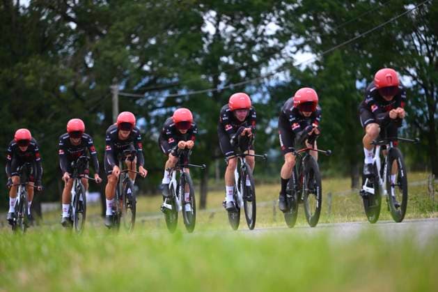 Tour Auvergne - Rhone-Alpes 2026 Stage 3 PERREUX, FRANCE - JUNE 09 : Voisard Yannis (SUI) of Tudor Pro Cycling Team, Donze Robin (SUI) of Tudor Pro Cycling Team, Eriksson Jacob (SWE) of Tudor Pro Cycling Team, Jasch Lennart (GER) of Tudor Pro Cycling Team, Thalmann Roland (SUI) of Tudor Pro Cycling Team, Trentin Matteo (ITA) of Tudor Pro Cycling Team, Wilksch Hannes (GER) of Tudor Pro Cycling Team during stage 3 of the 78th edition of Tour Auvergne - Rhone-Alpes an UCI World Tour 2.UWT Team Time Trial stage for Men Elite of 28.4 km with start in Perreux and finish in Perreux on June 9, 2026 in Perreux, France, 09 06 2026 ( Motordriver Guy De Vuyst - Perreux France Copyright: xVincentxKalutx