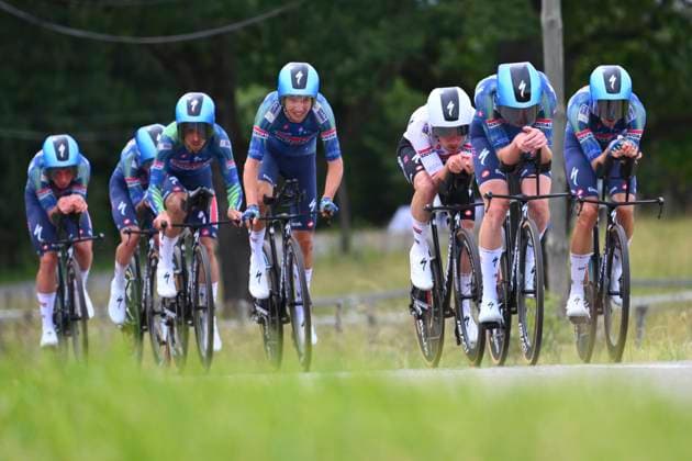 Tour Auvergne - Rhone-Alpes 2026 Stage 3 PERREUX, FRANCE - JUNE 09 : Paret-Peintre Valentin (FRA) of Soudal Quick-Step, Cras Steff (BEL) of Soudal Quick-Step, Eenkhoorn Pascal (NED) of Soudal Quick-Step, Hayter Ethan (GBR) of Soudal Quick-Step, Reinderink Pepijn (NED) of Soudal Quick-Step, Svrcek Martin (SVK) of Soudal Quick-Step, Vansevenant Mauri (BEL) of Soudal Quick-Step during stage 3 of the 78th edition of Tour Auvergne - Rhone-Alpes an UCI World Tour 2.UWT Team Time Trial stage for Men Elite of 28.4 km with start in Perreux and finish in Perreux on June 9, 2026 in Perreux, France, 09 06 2026 ( Motordriver Guy De Vuyst - Perreux France Copyright: xVincentxKalutx