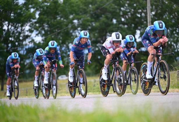 Tour Auvergne - Rhone-Alpes 2026 Stage 3 PERREUX, FRANCE - JUNE 09 : Paret-Peintre Valentin (FRA) of Soudal Quick-Step, Cras Steff (BEL) of Soudal Quick-Step, Eenkhoorn Pascal (NED) of Soudal Quick-Step, Hayter Ethan (GBR) of Soudal Quick-Step, Reinderink Pepijn (NED) of Soudal Quick-Step, Svrcek Martin (SVK) of Soudal Quick-Step, Vansevenant Mauri (BEL) of Soudal Quick-Step during stage 3 of the 78th edition of Tour Auvergne - Rhone-Alpes an UCI World Tour 2.UWT Team Time Trial stage for Men Elite of 28.4 km with start in Perreux and finish in Perreux on June 9, 2026 in Perreux, France, 09 06 2026 ( Motordriver Guy De Vuyst - Perreux France Copyright: xVincentxKalutx