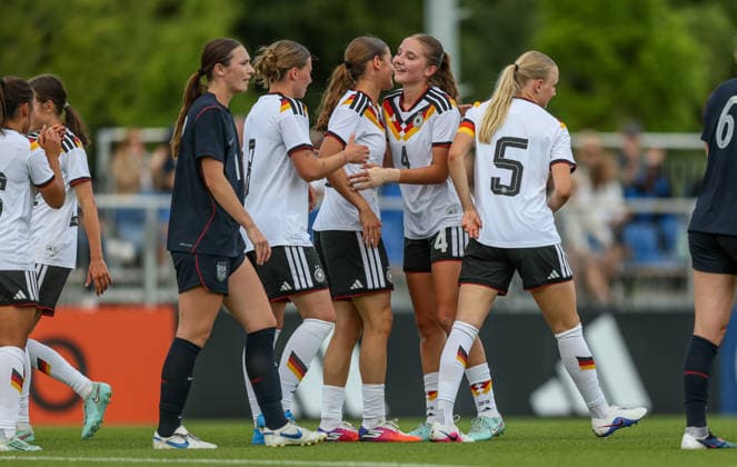 GER, Frankfurt, Deutschland U19 vs USA U19 Freundschaftsspiel, Fussball, DFB, Spielzeit 2025 2026, DFB-Campus, zweites Spiel im Bild: Lina Szaraz (Deutschland U19 Frauen 4) erzielt das 1:0 gegen die USA, Tor, Jubel und Freude , Emotionen DFB DFL REGULATIONS PROHIBIT ANY USE OF PHOTOGRAPHS AS IMAGE SEQUENCES AND OR QUASI-VIDEO, 09.06.2026