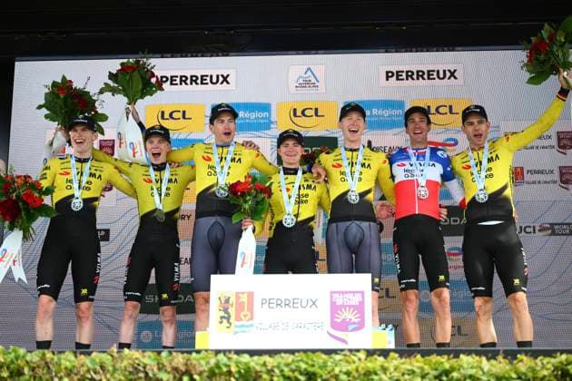 Tour Auvergne - Rhone-Alpes 2026 Stage 3 PERREUX, FRANCE - JUNE 09 : Jorgenson Matteo (USA) of Team Visma Lease a Bike, Affini Edoardo (ITA) of Team Visma Lease a Bike, Armirail Bruno (FRA) of Team Visma Lease a Bike, Hagenes Per Strand (NOR) of Team Visma Lease a Bike, Nordhagen Jorgen (NOR) of Team Visma Lease a Bike, Tulett Ben (GBR) of Team Visma Lease a Bike, Van Aert Wout (BEL) of Team Visma Lease a Bike pictured during the podium ceremony of stage 3 of the 78th edition of Tour Auvergne - Rhone-Alpes an UCI World Tour 2.UWT Team Time Trial stage for Men Elite of 28.4 km with start in Perreux and finish in Perreux on June 9, 2026 in Perreux, France, 09 06 2026 ( Motordriver Guy De Vuyst - Perreux France Copyright: xVincentxKalutx