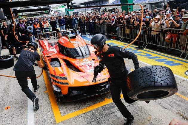 24 HEURES DU MANS 2026 - TUESDAY Pit Stop Challenge , mechanic, mecanicien, 17 LOTTERER Andrà (ger), DERANI Pipo (bra), JAUBERT Mathys (fra), Genesis Magma Racing, Genesis GMR-001 17, Hypercar, during the 24 Hours of Le Mans 2026, 3rd round of the 2026 FIA World Endurance Championship, on June 9, 2026 on the Circuit des 24 Heures du Mans in Le Mans, France - Le MansFrance Copyright: xFREDERICxLExFLOCxHx