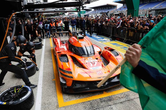 24 HEURES DU MANS 2026 - TUESDAY Pit Stop Challenge , mechanic, mecanicien, 17 LOTTERER Andrà (ger), DERANI Pipo (bra), JAUBERT Mathys (fra), Genesis Magma Racing, Genesis GMR-001 17, Hypercar, during the 24 Hours of Le Mans 2026, 3rd round of the 2026 FIA World Endurance Championship, on June 9, 2026 on the Circuit des 24 Heures du Mans in Le Mans, France - Le MansFrance Copyright: xFREDERICxLExFLOCxHx