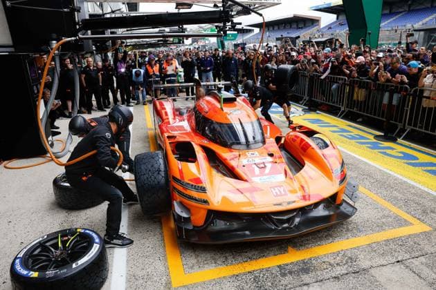 24 HEURES DU MANS 2026 - TUESDAY Pit Stop Challenge , mechanic, mecanicien, 17 LOTTERER Andrà (ger), DERANI Pipo (bra), JAUBERT Mathys (fra), Genesis Magma Racing, Genesis GMR-001 17, Hypercar, during the 24 Hours of Le Mans 2026, 3rd round of the 2026 FIA World Endurance Championship, on June 9, 2026 on the Circuit des 24 Heures du Mans in Le Mans, France - Le MansFrance Copyright: xFREDERICxLExFLOCxHx