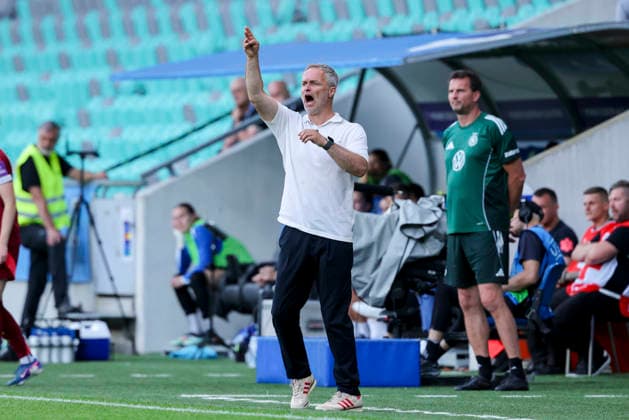 Bundestrainer Christian Wueck (Germany) gestikuliert, FIFA Women s World Cup 2027 Qualifier, Slovenia v Germany, Stadion Stozice am 09. June 2026 in Ljubljana, Slowenien. (Foto von Marco Steinbrenner DeFodi Images) Bundestrainer Christian Wueck (Germany) gestures, FIFA Women s World Cup 2027 Qualifier, Slovenia v Germany, Stadion Stozice, June 9, 2026 in Ljubljana, Slovenia. (Photo by Marco Steinbrenner DeFodi Images) -
