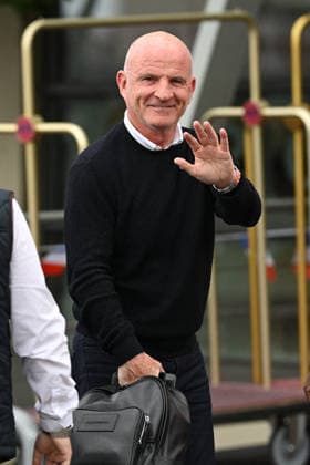 FOOTBALL : Depart de L Equipe de France pour rejoindre les Etats Unis pour participer à la coupe du monde de la FIFA - 10 06 2026 Guy Stephan - L Equipe de France de football s envole du Bourget pour rejoindre Boston aux Etats Unis pour participer à la coupe du monde de la FIFA (du 11 juin au 19 juillet, aux Etats-Unis, au Canada et au Mexique), le 10 juin 2026. The French national football team is flying from Le Bourget to Boston in the United States to participate in the FIFA World Cup, WM, Weltmeisterschaft, Fussball (from June 11 to July 19, in the United States, Canada and Mexico), on June 10, 2026. Le BourgetFrance Copyright: xPierrexPerusseaux xBestimagex