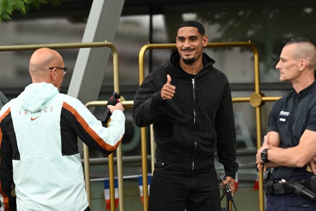 FOOTBALL : Depart de L Equipe de France pour rejoindre les Etats Unis pour participer à la coupe du monde de la FIFA - 10 06 2026 Maxence Lacroix - L Equipe de France de football s envole du Bourget pour rejoindre Boston aux Etats Unis pour participer à la coupe du monde de la FIFA (du 11 juin au 19 juillet, aux Etats-Unis, au Canada et au Mexique), le 10 juin 2026. The French national football team is flying from Le Bourget to Boston in the United States to participate in the FIFA World Cup, WM, Weltmeisterschaft, Fussball (from June 11 to July 19, in the United States, Canada and Mexico), on June 10, 2026. Le BourgetFrance Copyright: xPierrexPerusseaux xBestimagex