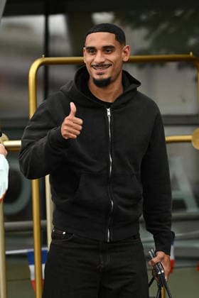 FOOTBALL : Depart de L Equipe de France pour rejoindre les Etats Unis pour participer à la coupe du monde de la FIFA - 10 06 2026 Maxence Lacroix - L Equipe de France de football s envole du Bourget pour rejoindre Boston aux Etats Unis pour participer à la coupe du monde de la FIFA (du 11 juin au 19 juillet, aux Etats-Unis, au Canada et au Mexique), le 10 juin 2026. The French national football team is flying from Le Bourget to Boston in the United States to participate in the FIFA World Cup, WM, Weltmeisterschaft, Fussball (from June 11 to July 19, in the United States, Canada and Mexico), on June 10, 2026. Le BourgetFrance Copyright: xPierrexPerusseaux xBestimagex
