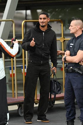 FOOTBALL : Depart de L Equipe de France pour rejoindre les Etats Unis pour participer à la coupe du monde de la FIFA - 10 06 2026 Maxence Lacroix - L Equipe de France de football s envole du Bourget pour rejoindre Boston aux Etats Unis pour participer à la coupe du monde de la FIFA (du 11 juin au 19 juillet, aux Etats-Unis, au Canada et au Mexique), le 10 juin 2026. The French national football team is flying from Le Bourget to Boston in the United States to participate in the FIFA World Cup, WM, Weltmeisterschaft, Fussball (from June 11 to July 19, in the United States, Canada and Mexico), on June 10, 2026. Le BourgetFrance Copyright: xPierrexPerusseaux xBestimagex