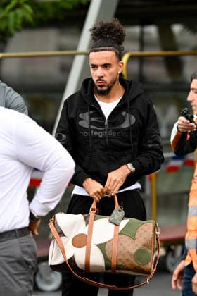FOOTBALL : Depart de L Equipe de France pour rejoindre les Etats Unis pour participer à la coupe du monde de la FIFA - 10 06 2026 Malo Gusto - L Equipe de France de football s envole du Bourget pour rejoindre Boston aux Etats Unis pour participer à la coupe du monde de la FIFA (du 11 juin au 19 juillet, aux Etats-Unis, au Canada et au Mexique), le 10 juin 2026. The French national football team is flying from Le Bourget to Boston in the United States to participate in the FIFA World Cup, WM, Weltmeisterschaft, Fussball (from June 11 to July 19, in the United States, Canada and Mexico), on June 10, 2026. Le BourgetFrance Copyright: xPierrexPerusseaux xBestimagex