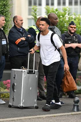 FOOTBALL : Depart de L Equipe de France pour rejoindre les Etats Unis pour participer à la coupe du monde de la FIFA - 10 06 2026 Warren Zaire-Emery - L Equipe de France de football s envole du Bourget pour rejoindre Boston aux Etats Unis pour participer à la coupe du monde de la FIFA (du 11 juin au 19 juillet, aux Etats-Unis, au Canada et au Mexique), le 10 juin 2026. The French national football team is flying from Le Bourget to Boston in the United States to participate in the FIFA World Cup, WM, Weltmeisterschaft, Fussball (from June 11 to July 19, in the United States, Canada and Mexico), on June 10, 2026. Le BourgetFrance Copyright: xPierrexPerusseaux xBestimagex