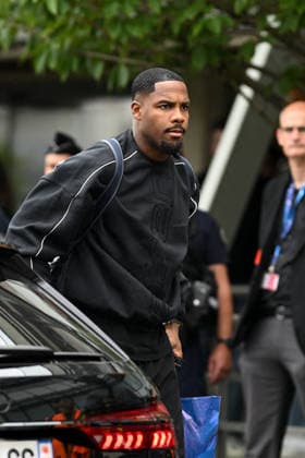 FOOTBALL : Depart de L Equipe de France pour rejoindre les Etats Unis pour participer à la coupe du monde de la FIFA - 10 06 2026 Mike Maignan - L Equipe de France de football s envole du Bourget pour rejoindre Boston aux Etats Unis pour participer à la coupe du monde de la FIFA (du 11 juin au 19 juillet, aux Etats-Unis, au Canada et au Mexique), le 10 juin 2026. The French national football team is flying from Le Bourget to Boston in the United States to participate in the FIFA World Cup, WM, Weltmeisterschaft, Fussball (from June 11 to July 19, in the United States, Canada and Mexico), on June 10, 2026. Le BourgetFrance Copyright: xPierrexPerusseaux xBestimagex