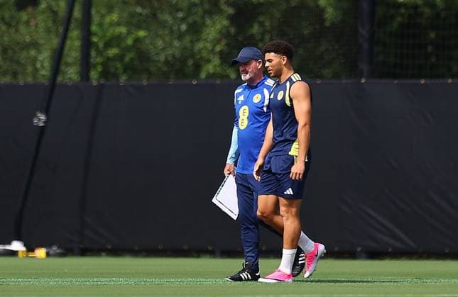 Steve Clarke head coach of Scotland and Che Adams of Scotland Scotland Training Session and press conference, PK, Pressekonferenz 2026 FIFA World Cup, WM, Weltmeisterschaft, Fussball Football, Atrium Health Performance Park, Charlotte, USA - 10 Jun 2026Charlotte Atrium Health Performance Park United States of America EDITORIAL USE ONLY No use with unauthorised audio, video, data, fixture lists, club league logos or live services. Online in-match use limited to 120 images, no video emulation. No use in betting, games or single club league player publications. Copyright: xMichaelxZemanek Shutterstockx 16919987ac