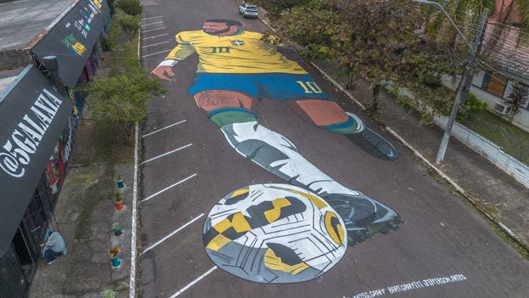 PAINEL NEYMAR JUNIOR COPA DO MUNDO ARTE An 850-meter mural depicting Brazil national soccer team player Neymar is seen on Joao Pessoa Street in the Patria neighborhood of Novo Hamburgo, Rio Grande do Sul state, Brazil, Wednesday, June 10, 2026. The artwork was conceived by Daniele Carvalho Batista, co-founder of Galeria 5 Galaxia, and painted by artists Rafael Jung, Nosg, Bart, Chimia, Joca and Jeferson during an event held on June 7. Photo: EVANDRO LEAL ENQUADRAR ESTADoO CONTEÃöDO Porto Alegre Rio Grande do Sul Brasil Copyright: xEVANDROxLEALx