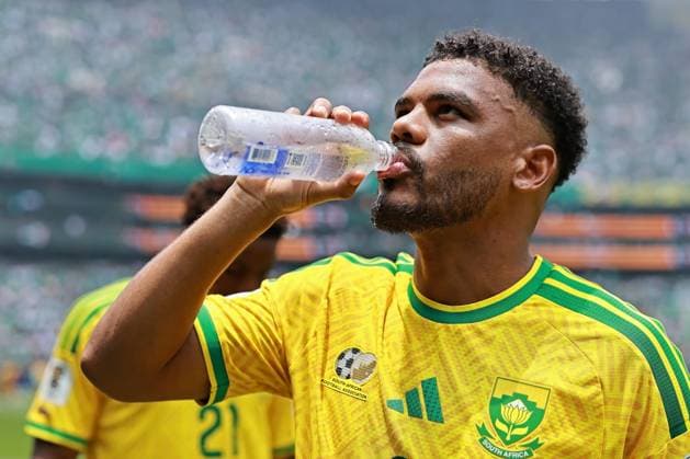 June 11, 2026, Mexico City, Mexico City, Mexico: Lyle Foster of South Africa drinks water prior the match between Mexico and South Africa for the 1st round of the group A of the FIFA World Cup, WM, Weltmeisterschaft, Fussball 2026, at Mexico City Stadium, in Mexico City, Mexico on June 11, 2026. World Cup 2026: Mexico 2:0 South Africa - ZUMAh208 20260611_zsp_h208_015 Copyright: xHeulerxAndreyx