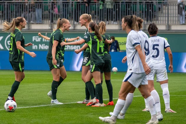 Deutschland, Fussball, UEFA, Womens Champions League, Qualifikation, 3. Runde, Hinspiel 2026 2027: VfL Wolfsburg - FC Internazionale Mailand am 26.08. in Wolfsburg (AOK-Stadion): Tor zum 2:0 Camilla Küver (VfL Wolfsburg, 16) Jubel, Freude, Torjubel, Emotionen Copyright: xSvenxHeidmannx