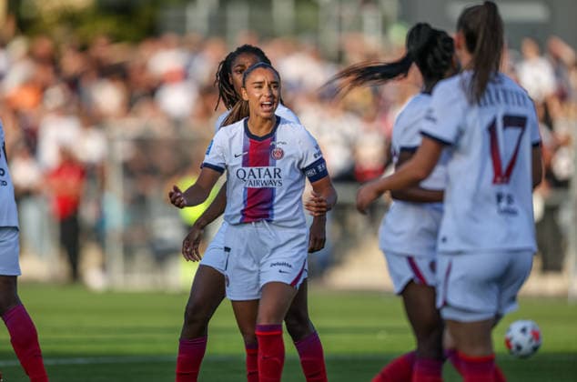 GER, Frankfurt, Eintracht Frankfurt vs Paris Saint-Germain, UEFA Womens Champions League, Fussball, UEFA, Spielzeit 2026 2027, Stadion am Brentanobad, 3. Quali-Runde, Hinspiel im Bild: Naomie Feller (Paris Saint-Germain Frauen 18), goal scored, Tor, Jubel und Freude, Emotionen mit Sakina Karchaoui (Paris Saint-Germain Frauen 7) DFB DFL REGULATIONS PROHIBIT ANY USE OF PHOTOGRAPHS AS IMAGE SEQUENCES AND OR QUASI-VIDEO, 26.08.2026 Copyright: HMBxMedia HendrikxHamelau