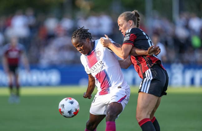 GER, Frankfurt, Eintracht Frankfurt vs Paris Saint-Germain, UEFA Womens Champions League, Fussball, UEFA, Spielzeit 2026 2027, Stadion am Brentanobad, 3. Quali-Runde, Hinspiel im Bild v.l.: Merveille Kanjinga (Paris Saint-Germain Frauen 19), Marthine Östenstad(Eintracht Frankfurt Frauen 16) DFB DFL REGULATIONS PROHIBIT ANY USE OF PHOTOGRAPHS AS IMAGE SEQUENCES AND OR QUASI-VIDEO, 26.08.2026 Copyright: HMBxMedia HendrikxHamelau