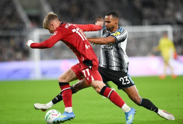 Jacob Murphy of Newcastle United challenges Jimmy Jay-Morgan of West Bromwich Albion Newcastle United v West Bromwich Albion, EFL Carabao Cup, Second Round, Football, St James Park, Newcastle, UK - 26 Aug 2026Newcastle St James Park United Kingdom EDITORIAL USE ONLY No use with unauthorised audio, video, data, fixture lists, club league logos or live services. Online in-match use limited to 120 images, no video emulation. No use in betting, games or single club league player publications. Copyright: xRichardxLee Shutterstockx 17115059be