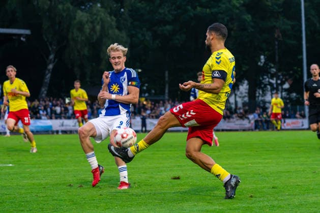 Ibrahim Temin (SV Atlas Delmenhorst, 5), Theo Schröder (BSV Kickers Emden, 9), Deutschland: Fussball, Regionalliga Nord, Saison 2026 27, 5. Spieltag, 26.08.2026, SV Atlas Delmenhorst vs BSV Kickers Emden, Stadion an der Düsternortstraße (Delmenhorst, Niedersachsen) Copyright: xLeonxFrickx