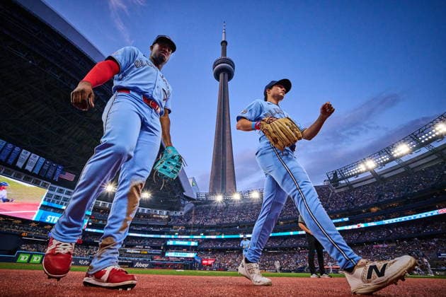 August 26, 2026, Toronto, On, Canada: Toronto Blue Jays Jesus Sanchez, left, and Brett Bateman head to the dugout during third inning MLB, Baseball Herren, USA baseball action against the Kansas City Royals in Toronto, on Wednesday, Aug. 26, 2026. Canada News - August 26, 2026 - ZUMAc35_ 20260826_zaf_c35_087 Copyright: xSammyxKoganx