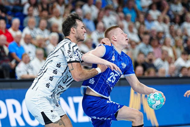 Veron Nacinovic (THW Kiel, 93), Niels Gerardus Versteijnen (TBV Lemgo-Lippe, 25) GER, THW Kiel vs. TBV Lemgo-Lippe, Handball, 1. Bundesliga, Spieltag 1, Saison 2026 2027, 27.08.2026 GER, THW Kiel vs. TBV Lemgo-Lippe, Handball, 1. Bundesliga, Spieltag 1, Saison 2026 2027, 27.08.2026 Kiel Copyright: xEibner-Pressefoto MarcelxvonxFehrnx EP_MFN