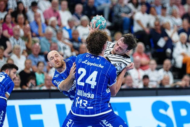Christian OÂ Sullivan (TBV Lemgo-Lippe, 09), Joel Willecke (TBV Lemgo-Lippe, 24), Veron Nacinovic (THW Kiel, 93) GER, THW Kiel vs. TBV Lemgo-Lippe, Handball, 1. Bundesliga, Spieltag 1, Saison 2026 2027, 27.08.2026 GER, THW Kiel vs. TBV Lemgo-Lippe, Handball, 1. Bundesliga, Spieltag 1, Saison 2026 2027, 27.08.2026 Kiel Copyright: xEibner-Pressefoto MarcelxvonxFehrnx EP_MFN