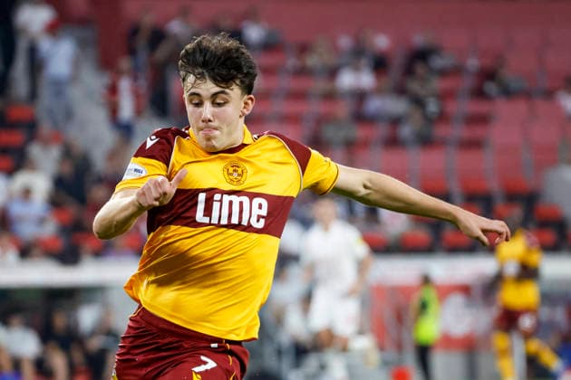 Tom Sparrow (Motherwell FC, 07), Mimik, Gesichtsausdruck, Emotion , Deutschland, Fussball, UEFA Conference League, Play-offs, 2026 2027, SC Freiburg vs. Motherwell FC, 27.08.2026, Freiburg im Breisgau Europa-Park Stadion Deutschland Copyright: xGrantxHubbsx