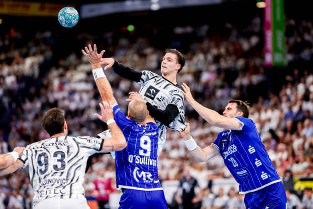 Kiel, 27. August 2026 - Handball, 1. Bundesliga 2026 27, THW Kiel - TBV Lemgo Lippe: Veron Nacinovic (THW Kiel, 93), Christian O™Sullivan (TBV Lemgo Lippe, 9), Domen Makuc (THW Kiel, 35), Hendrik Wagner (TBV Lemgo Lippe, 28)