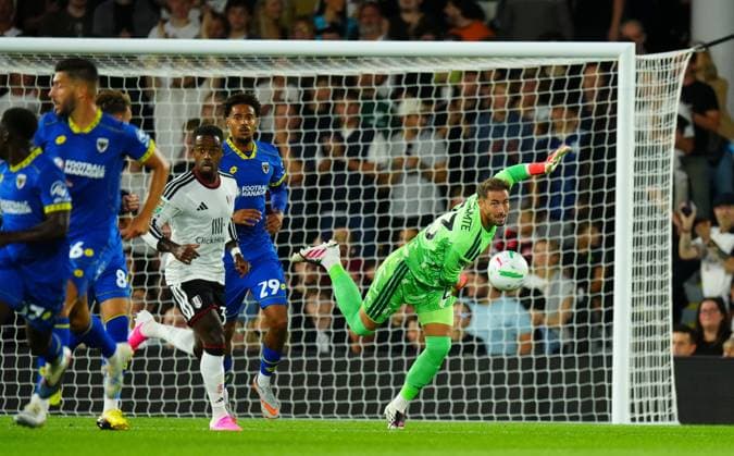 Fulham goalkeeper Benjamin Lecomte Fulham v AFC Wimbledon, EFL Carabao Cup, Second Round, Football, Craven Cottage, London, UK - 27 Aug 2026London Craven Cottage United Kingdom EDITORIAL USE ONLY No use with unauthorised audio, video, data, fixture lists, club league logos or live services. Online in-match use limited to 120 images, no video emulation. No use in betting, games or single club league player publications. Copyright: xJavierxGarcia Shutterstockx 17118946aj