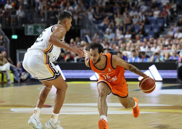 v.l. Tristan da Silva (Deutschland Herren 05), Troy Koehler (Niederlande Herren 16) Deutschland vs. Niederlande, Basketball, DBB, FIBA Basketball World Cup 2027, European Qualifiers, 27.08.2026 Deutschland vs. Niederlande, Basketball, DBB, FIBA Basketball World Cup 2027, European Qualifiers, 27.08.2026 Koeln Copyright: xEibner-Pressefotox xThomasxStoeckerx EP_TSR