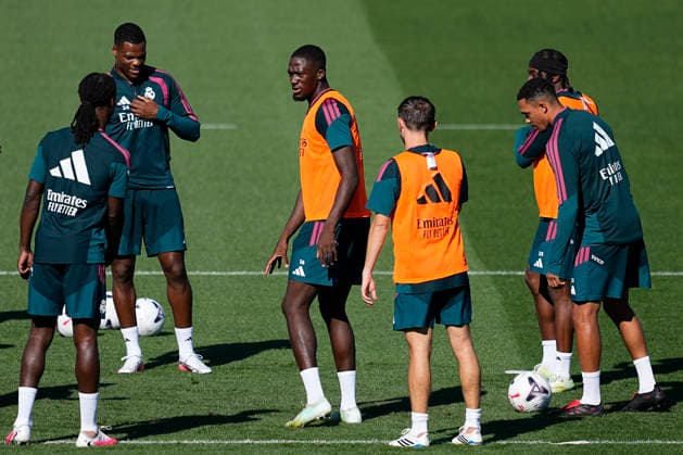 August 29, 2026, Valdebebas, Madrid, Spain: Denzel Dumfries and Ibrahima Konate during the training day of Real Madrid ahead the Spanish League, LaLiga EA Sports, football match against Malaga CF at Ciudad Deportiva Real Madrid on August 29, 2026, in Valdebebas, Madrid, Spain. Real Madrid Training And press conference, PK, Pressekonferenz - LaLiga EA Sports - ZUMAa181 20260829_zaa_a181_002 Copyright: xOscarxJ.xBarrosox