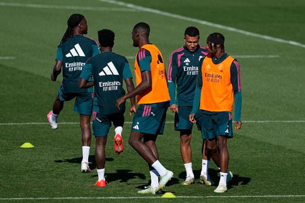 August 29, 2026, Valdebebas, Madrid, Spain: Kylian Mbappe and Yan Diomande during the training day of Real Madrid ahead the Spanish League, LaLiga EA Sports, football match against Malaga CF at Ciudad Deportiva Real Madrid on August 29, 2026, in Valdebebas, Madrid, Spain. Real Madrid Training And press conference, PK, Pressekonferenz - LaLiga EA Sports - ZUMAa181 20260829_zaa_a181_004 Copyright: xOscarxJ.xBarrosox