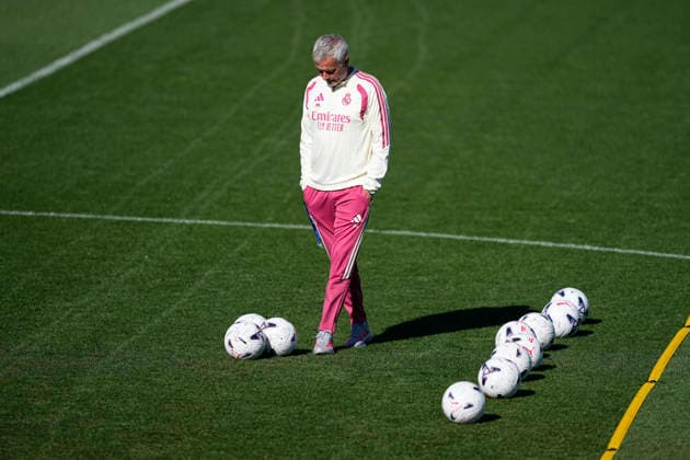 August 29, 2026, Valdebebas, Madrid, Spain: Jose Mourinho during the training day of Real Madrid ahead the Spanish League, LaLiga EA Sports, football match against Malaga CF at Ciudad Deportiva Real Madrid on August 29, 2026, in Valdebebas, Madrid, Spain. Real Madrid Training And press conference, PK, Pressekonferenz - LaLiga EA Sports - ZUMAa181 20260829_zaa_a181_005 Copyright: xOscarxJ.xBarrosox