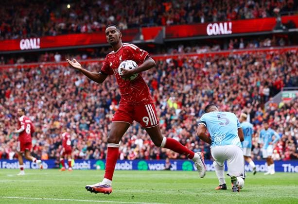 Alexander Isak of Liverpool celebrates scoring a goal to make it 1-1 Liverpool v Nottingham Forest, Premier League Football, Football, Anfield, Liverpool, UK - 29 Aug 2026Liverpool Anfield United Kingdom EDITORIAL USE ONLY No use with unauthorised audio, video, data, fixture lists, club league logos or live services. Online in-match use limited to 120 images, no video emulation. No use in betting, games or single club league player publications. Copyright: xMattxWest Shutterstockx 17118964ar