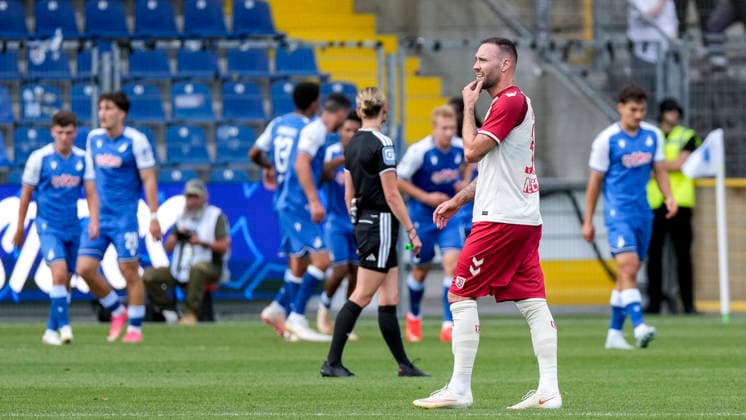 Patrick Hobsch (Regensburg, 34), Spieler vom SSV Jahn Regensburg, enttäuscht schauend, Enttäuschung, Frustration, disappointed, pessimistisch, nach dem Gegentor zum 2:0, Action, Aktion, Spielszene, 29.08.2026, Sinsheim (Deutschland), Fussball, 3. Liga, TSG 1899 Hoffenheim II - SSV Jahn Regensburg, DFB DFL REGULATIONS PROHIBIT ANY USE OF PHOTOGRAPHS AS IMAGE SEQUENCES AND OR QUASI-VIDEO.