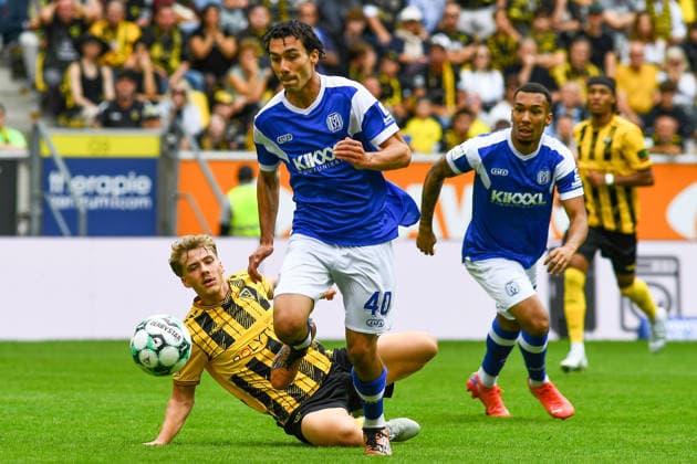 v.li.: Meiko Wäschenbach (Alemannia Aachen, 11), Niclas Nadj (SV Meppen, 40), Zweikampf, Duell, duel, tackle, tackling, Dynamik, Action, Aktion, 29.08.2026, Aachen (Deutschland), Fussball, 3. Liga, TSV Alemannia Aachen - SV Meppen, Fussball, 3. Liga, TSV Alemannia Aachen - SV Meppen, DFB DFL REGULATIONS PROHIBIT ANY USE OF PHOTOGRAPHS AS IMAGE SEQUENCES AND OR QUASI-VIDEO.