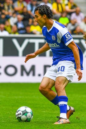 Niclas Nadj (SV Meppen, 40) am Ball, Spielszene, Freisteller, Ganzkörper, Einzelbild, Aktion, Action, 29.08.2026, Aachen (Deutschland), Fussball, 3. Liga, TSV Alemannia Aachen - SV Meppen, Fussball, 3. Liga, TSV Alemannia Aachen - SV Meppen, DFB DFL REGULATIONS PROHIBIT ANY USE OF PHOTOGRAPHS AS IMAGE SEQUENCES AND OR QUASI-VIDEO.