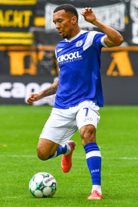 Oliver Schmitt (SV Meppen, 7) am Ball, Spielszene, Freisteller, Ganzkörper, Einzelbild, Aktion, Action, 29.08.2026, Aachen (Deutschland), Fussball, 3. Liga, TSV Alemannia Aachen - SV Meppen, Fussball, 3. Liga, TSV Alemannia Aachen - SV Meppen, DFB DFL REGULATIONS PROHIBIT ANY USE OF PHOTOGRAPHS AS IMAGE SEQUENCES AND OR QUASI-VIDEO.