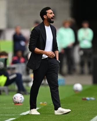 Manager Ãlvaro Arbeloa of Fulham Sunderland v Fulham, Premier League Football, Football, Stadium of Light, Sunderland, UK - 30 Aug 2026Sunderland Stadium of Light United Kingdom EDITORIAL USE ONLY No use with unauthorised audio, video, data, fixture lists, club league logos or live services. Online in-match use limited to 120 images, no video emulation. No use in betting, games or single club league player publications. Copyright: xGreigxCowie Shutterstockx 17119085bl