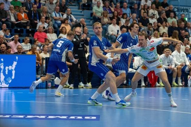 Ellidi Snaer Vidarsson, Kreislaeufer, (VfL Gummersbach), Felix Claar, Rueckraum, (SC Magdeburg), Tilen Kodrin, Aussen, (VfL Gummersbach 5), VfL Gummersbach vs. SC Magdeburg, Opel Handball Bundesliga, Herren , 1. Spieltag, 30.08.2026 Gummersbach NRW Deutschland